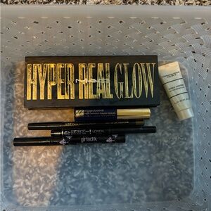 MAC Cosmetics Hyper Real Glow Palette with Gold Accents